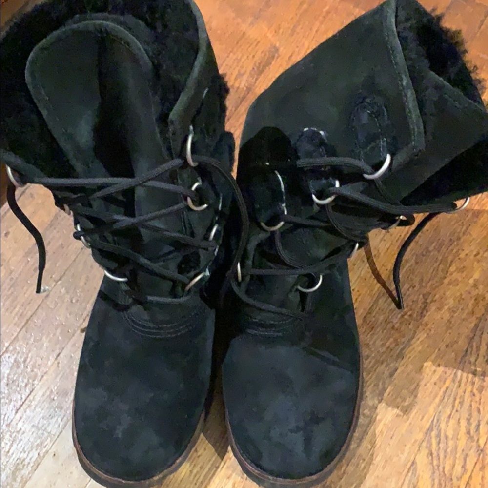 Ugg boots - Picture 3 of 3